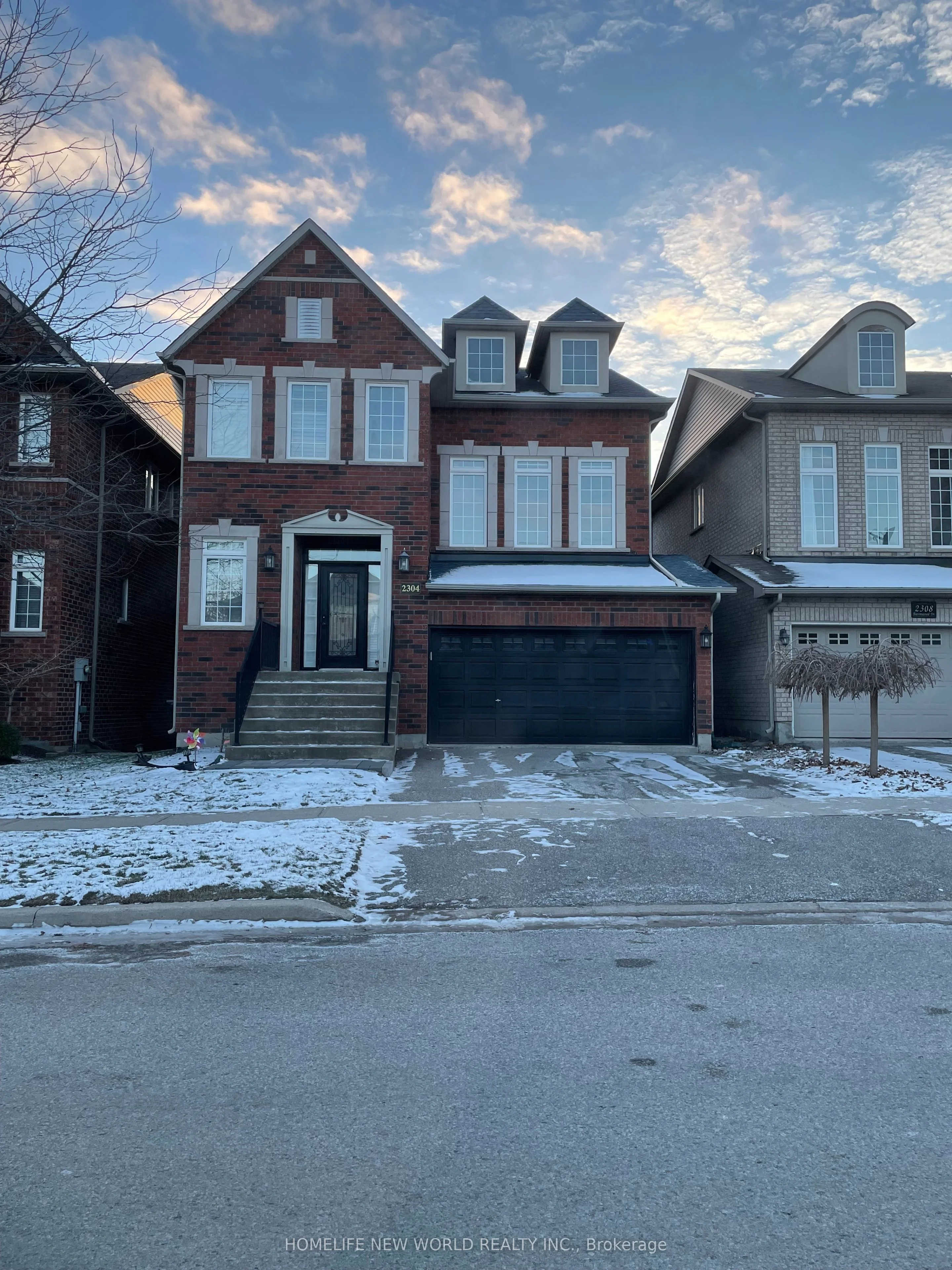 2304 Baronwood Drive, Oakville, On L6m 4z6