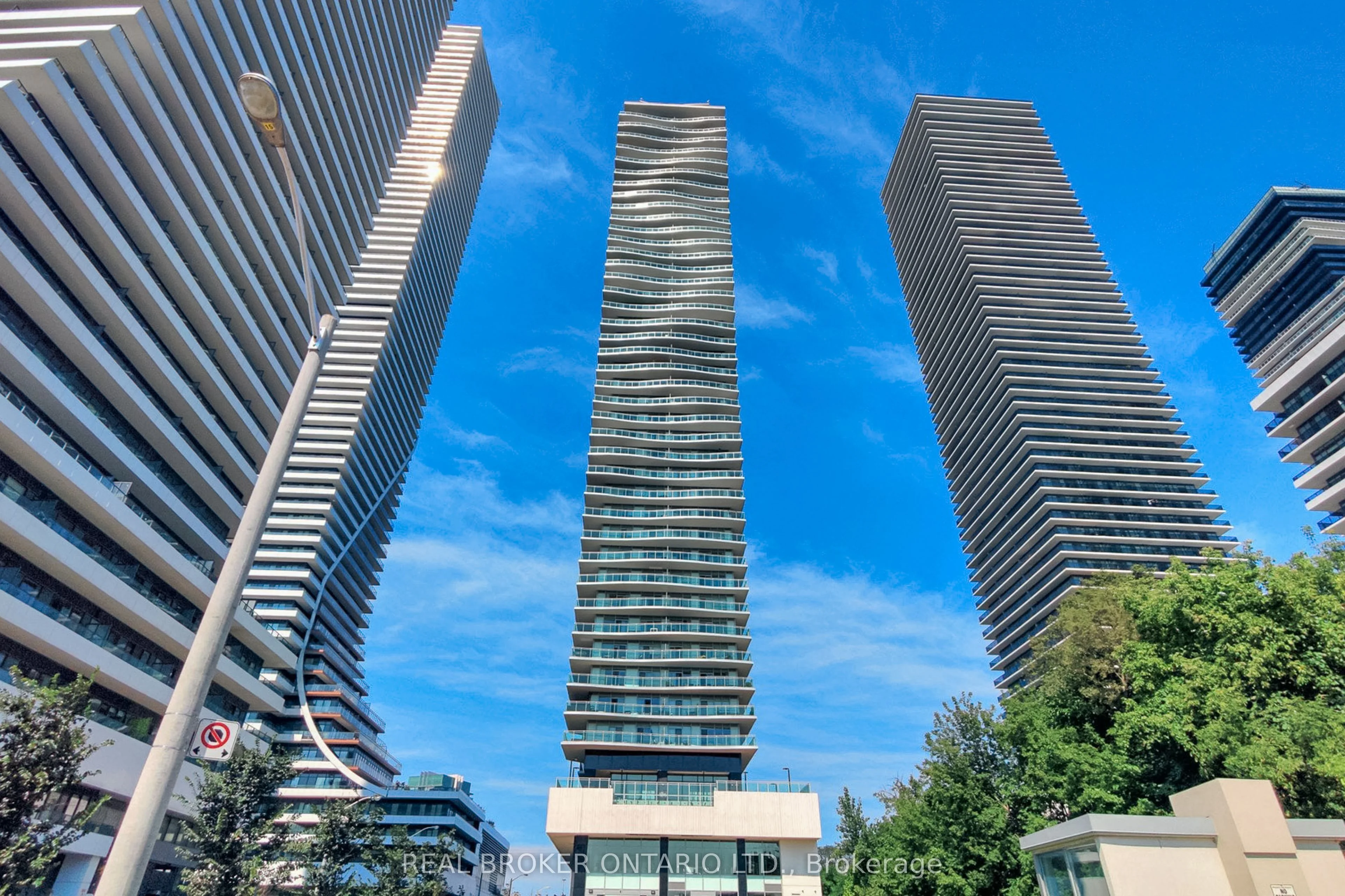 33 Shore Breeze Drive 2606, Toronto W06, On M8v 0g1