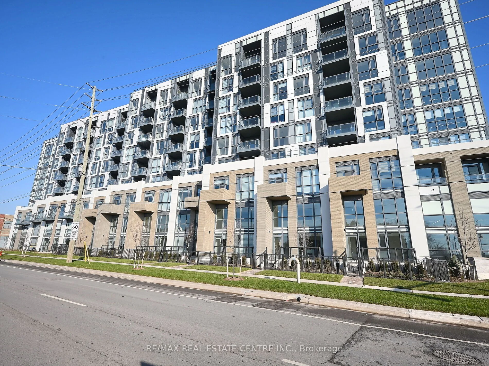 509 Dundas Street W 619, Oakville, ON L6M 4M2
