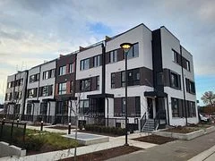 40 Ed Clark Garden Boulevard Th6, Toronto W03, ON M6N 0B5