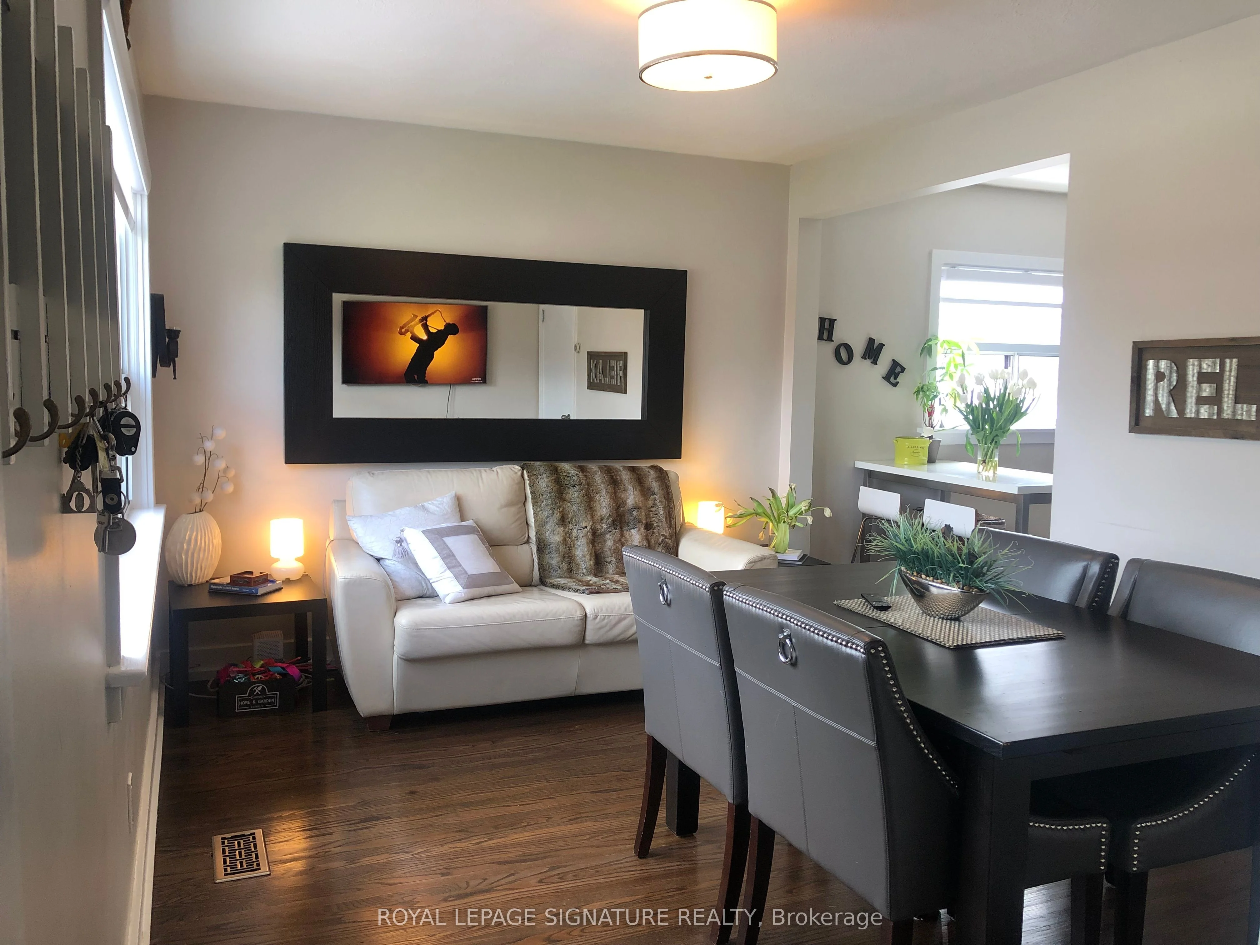 597 Curzon Avenue Main Fl, Mississauga, On L5g 1p8