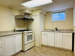 1614 Otterby Road Lower L, Mississauga, On L4x 1w7