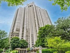 45 Kingsbridge Garden Circle 2608, Mississauga, On L5r 3k4