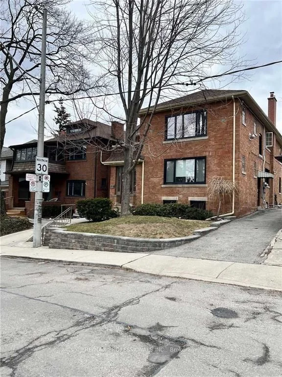 84 Merrick Street 1, Toronto W01, On M6r 1c8