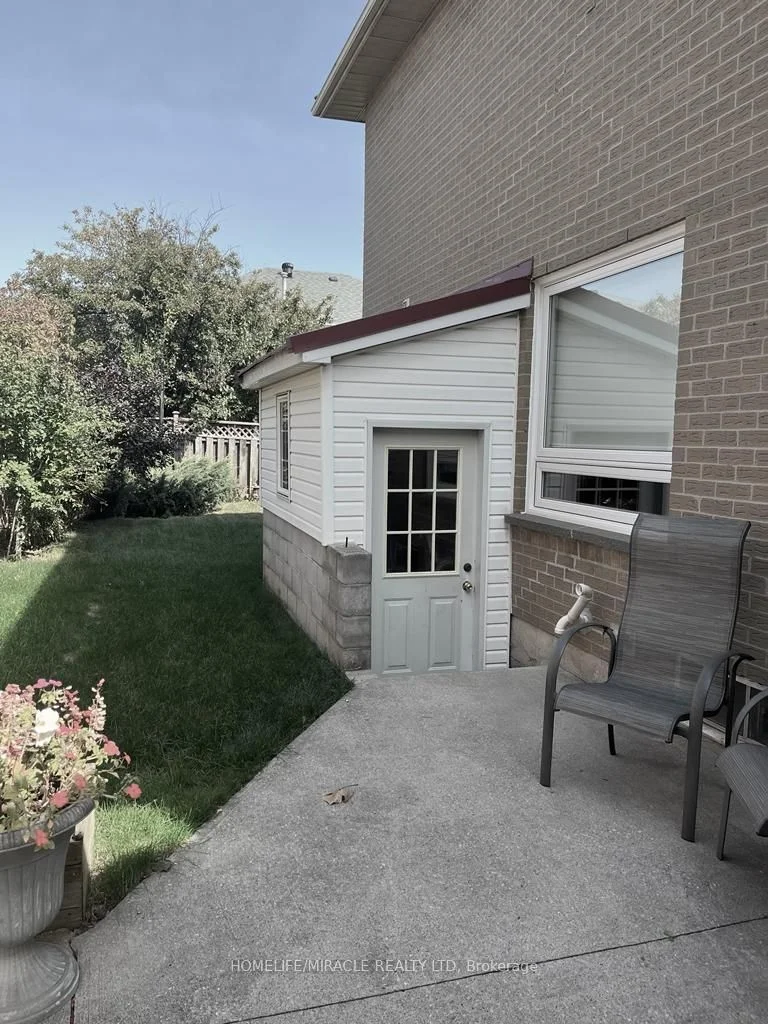 281 Mississauga Street Bsmt, Oakville, On L6l 6j8
