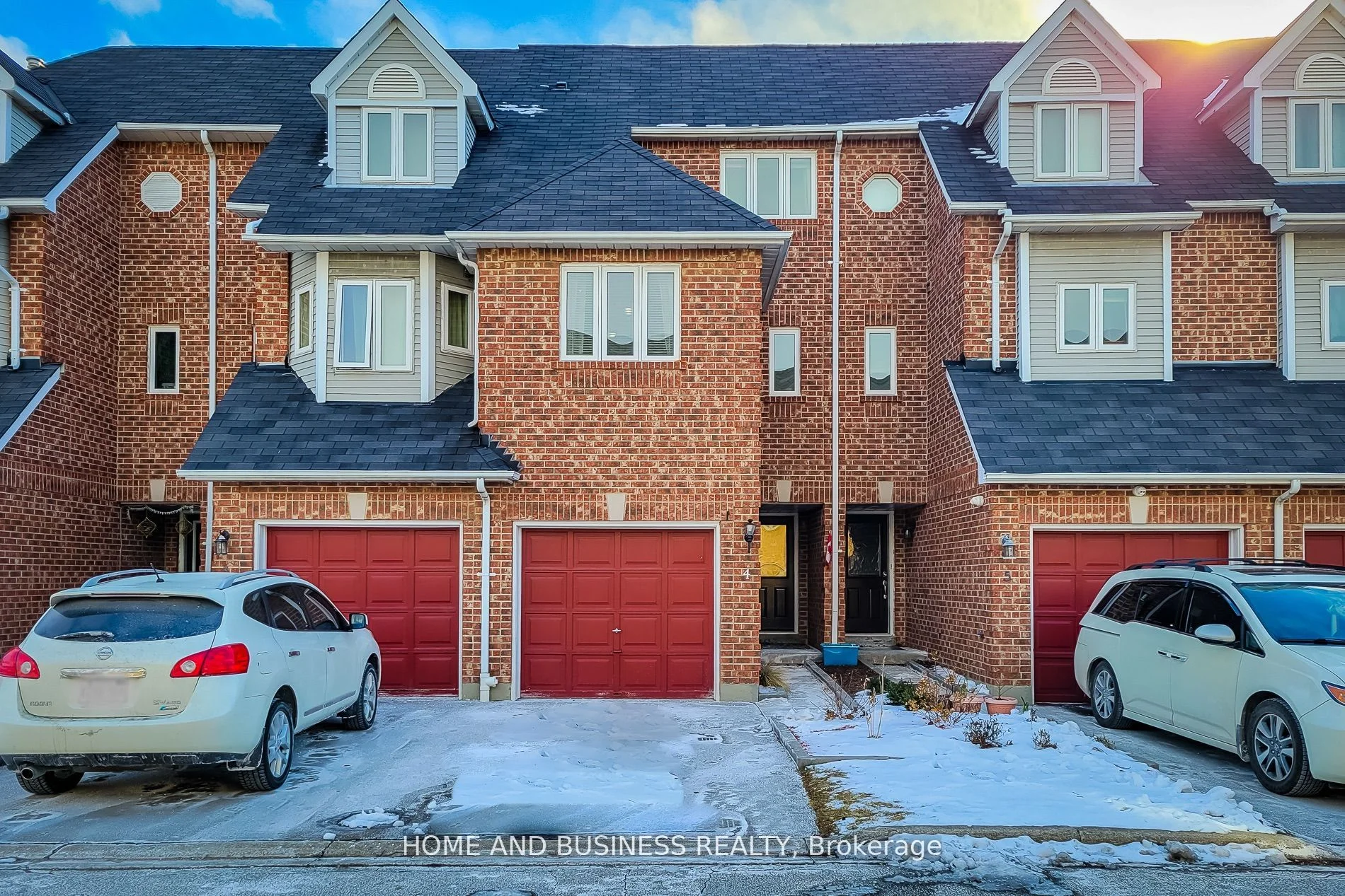45 Bristol Road E 4, Mississauga, ON L4Z 3P5