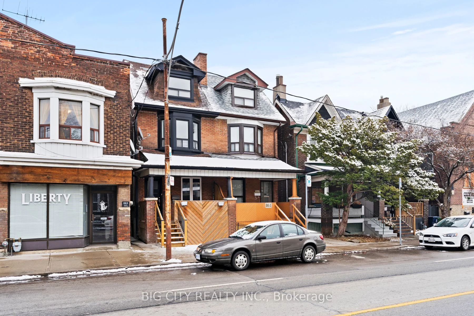 861a Dovercourt Road Upper, Toronto W02, On M6h 2x4