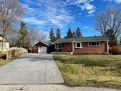 108 Ringwood Road Main, Oakville, ON L6H 1K2