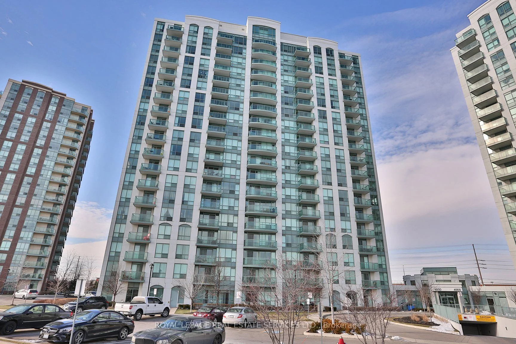 4850 Glen Erin Drive 802, Mississauga, ON L5M 7S1