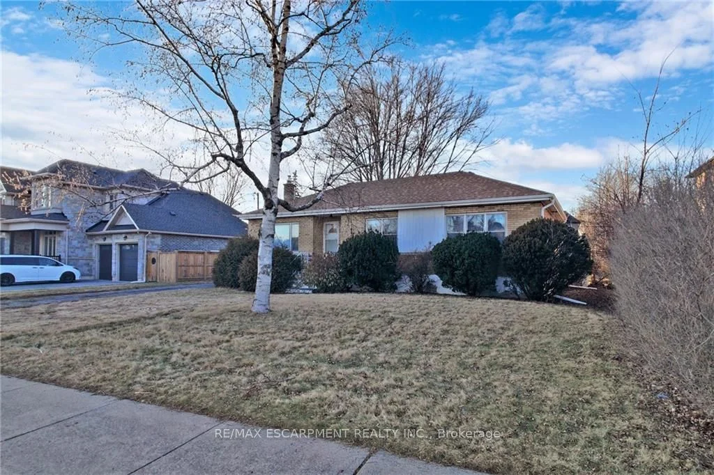 1337 REBECCA Street, Oakville, ON L6L 1Z3