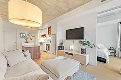 383 Sorauren Avenue S 701, Toronto W01, On M6r 0a4