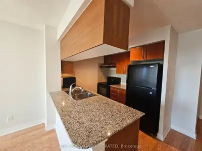 35 Viking Lane Lane 1139, Toronto W08, ON M9B 0A2
