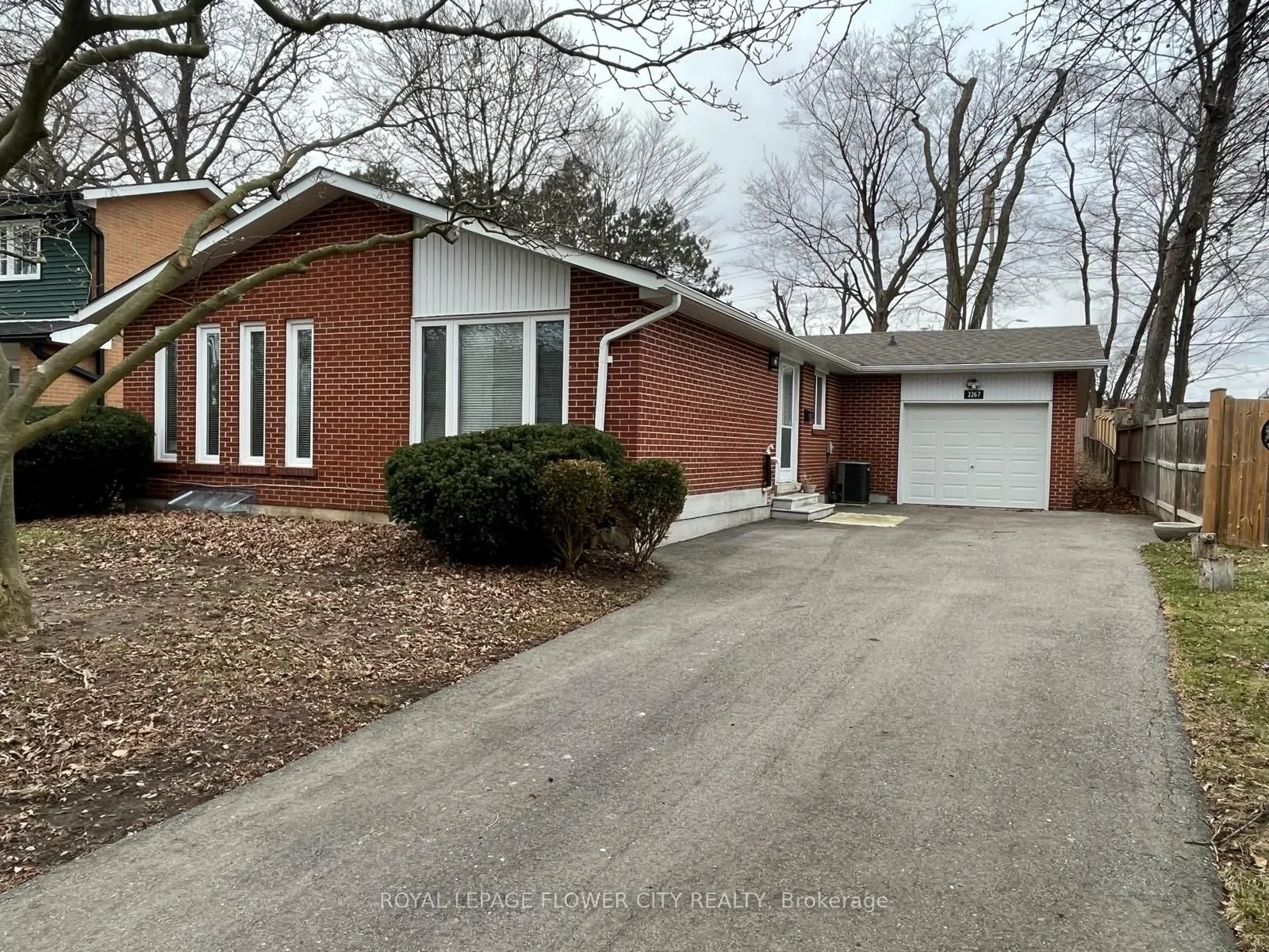 2267 Belfast Crescent, Mississauga, ON L5K 1N7