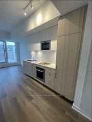 10 Mississauga Road 325, Mississauga, On L5h 0a7