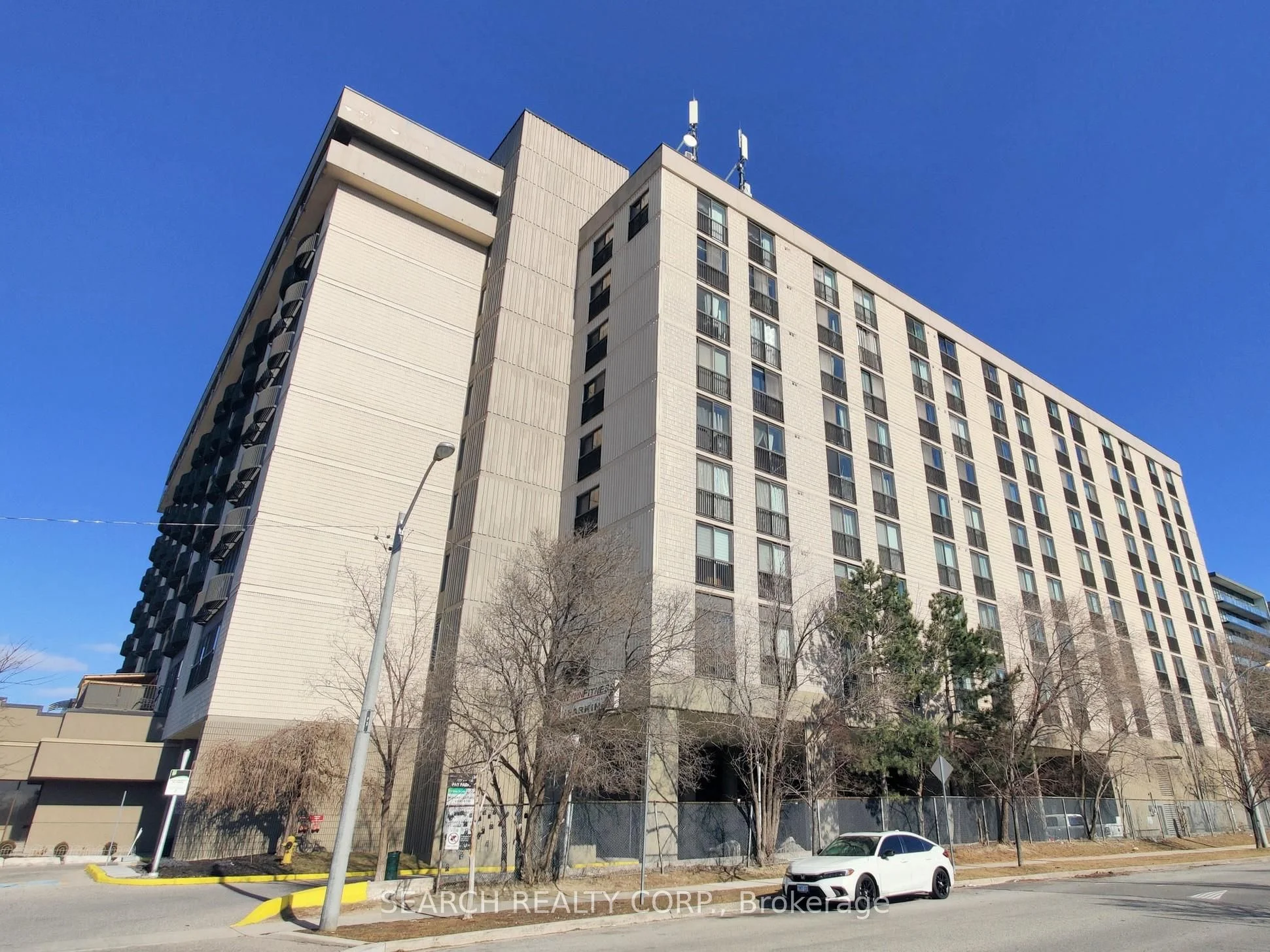 2737 Keele Street 813, Toronto W05, On M3m 2e9