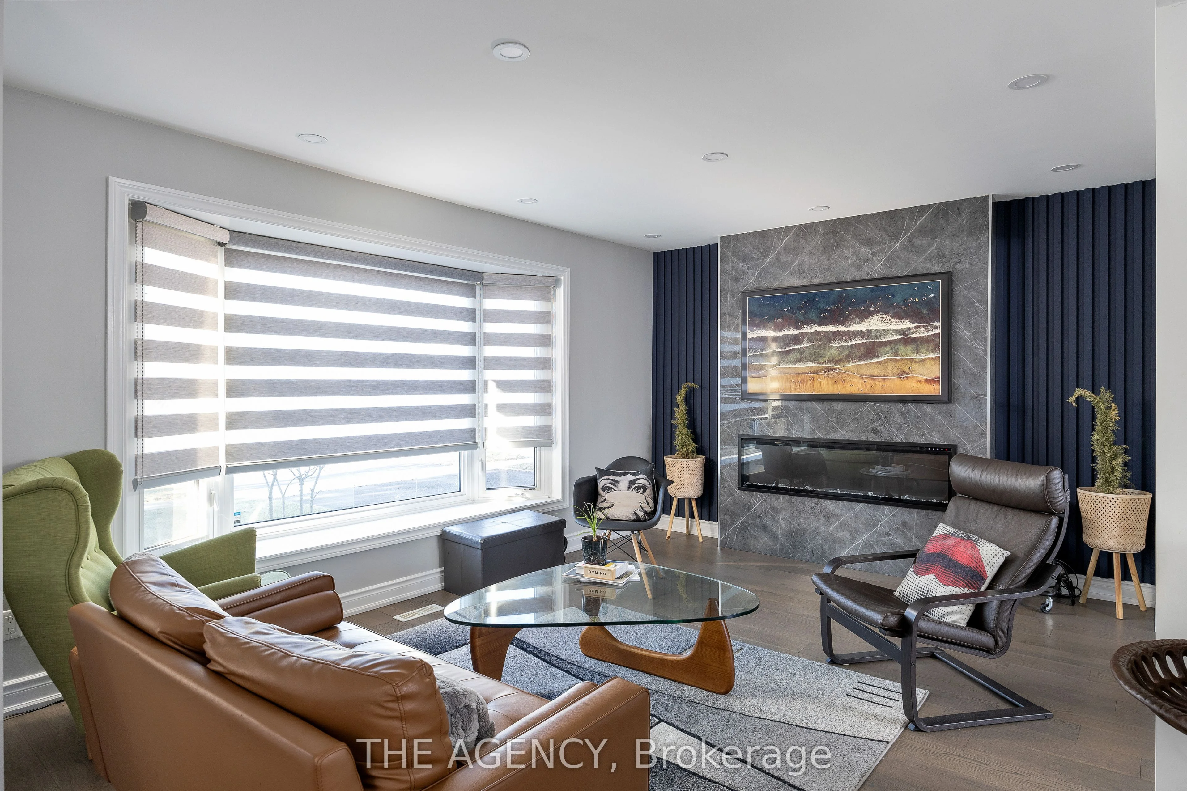 411 Yale Crescent, Oakville, ON L6L 3L7
