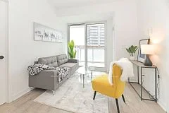 215 Lakeshore Road W 445, Mississauga, On L5h 0a7