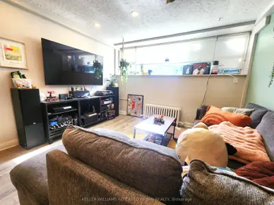 342 Hopewell Avenue 1, Toronto W04, On M6e 2s2