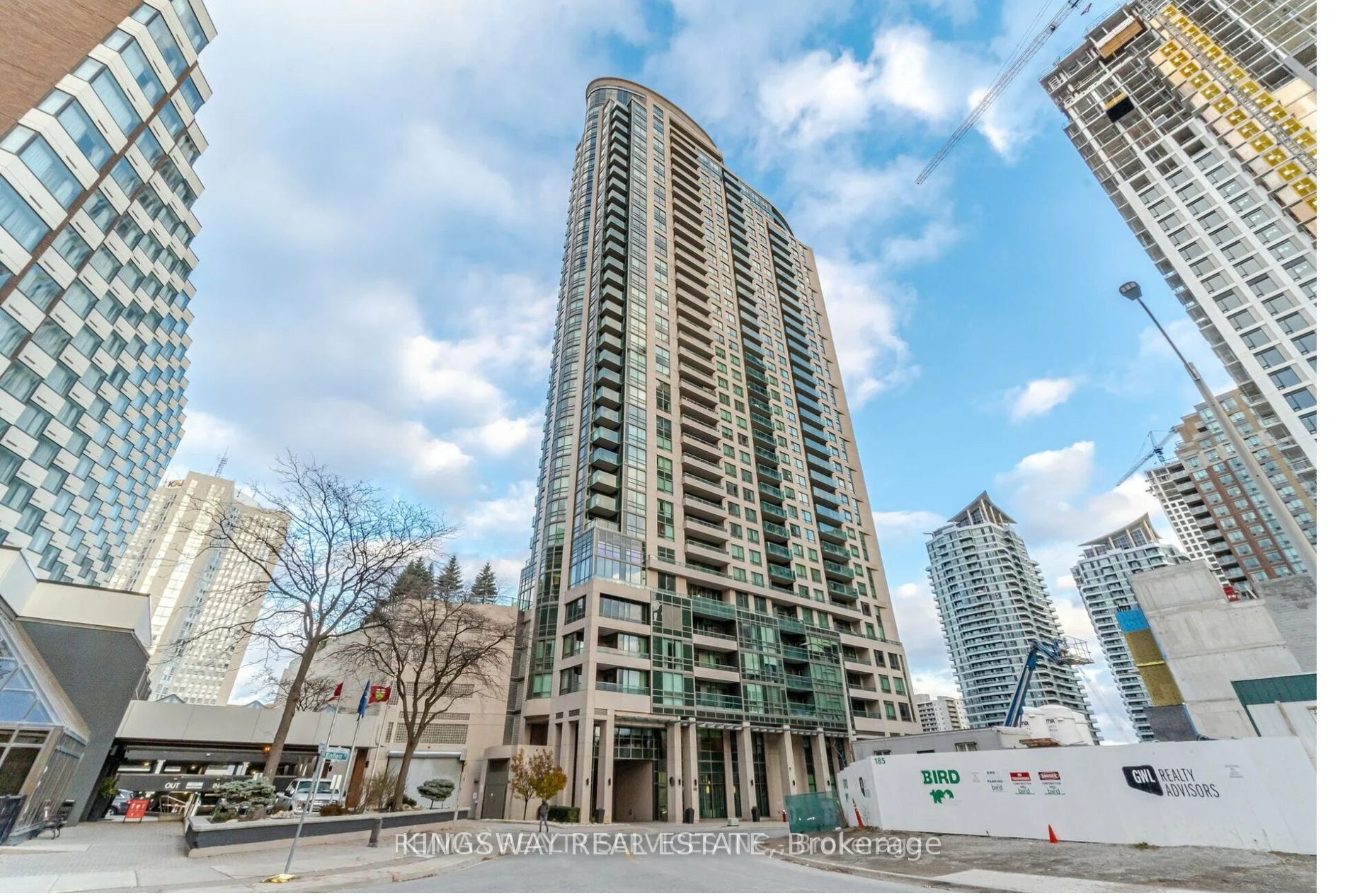 208 Enfield Place 2509, Mississauga, On L5b 0g8