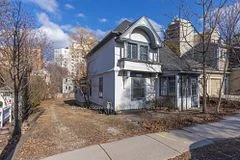 131 Chisolm Street, Oakville, On L6k 3j1