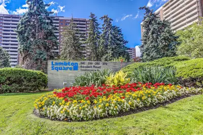 260 Scarlett Road 209, Toronto W03, On M6n 4x6