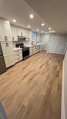 989 Mc Bride Avenue Lower, Mississauga, On L5c 1m2