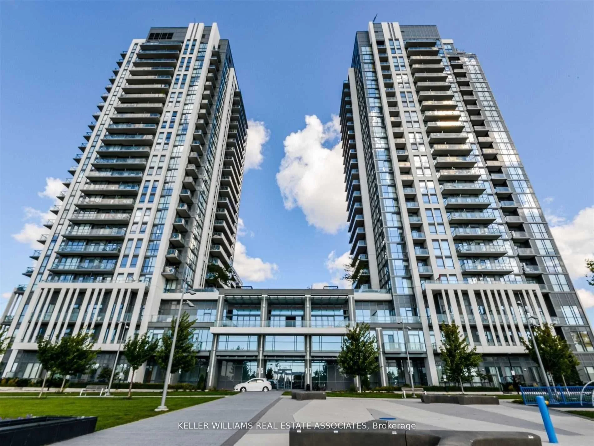 17 Zorra Street 1608, Toronto W08, On M8z 4z6