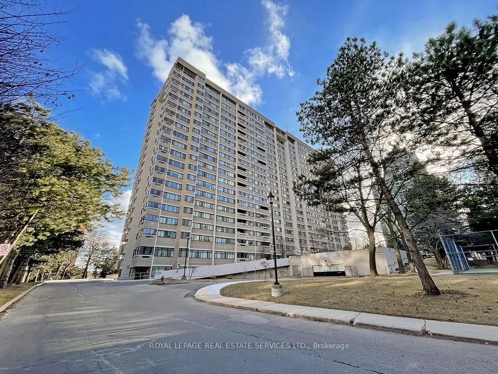 50 Elm Drive E 705, Mississauga, ON L5A 3X2