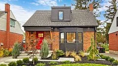 35 Lippincott Street W, Toronto W04, On M9n 1b3