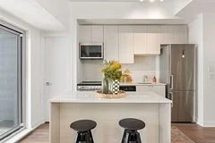 2433 Dufferin Street 711, Toronto W04, On M6e 3t3