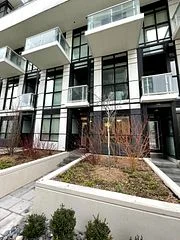 251 Manitoba Street E 111, Toronto W06, On M8y 0b3