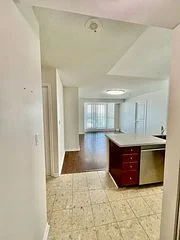 4879 Kimbermount Avenue 1007, Mississauga, On L5m 7r8