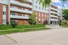2485 Woking Crescent 405, Mississauga, On L5k 1z6