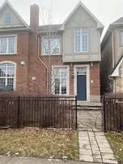 3532 Eglinton Avenue W, Mississauga, ON L5M 7P4
