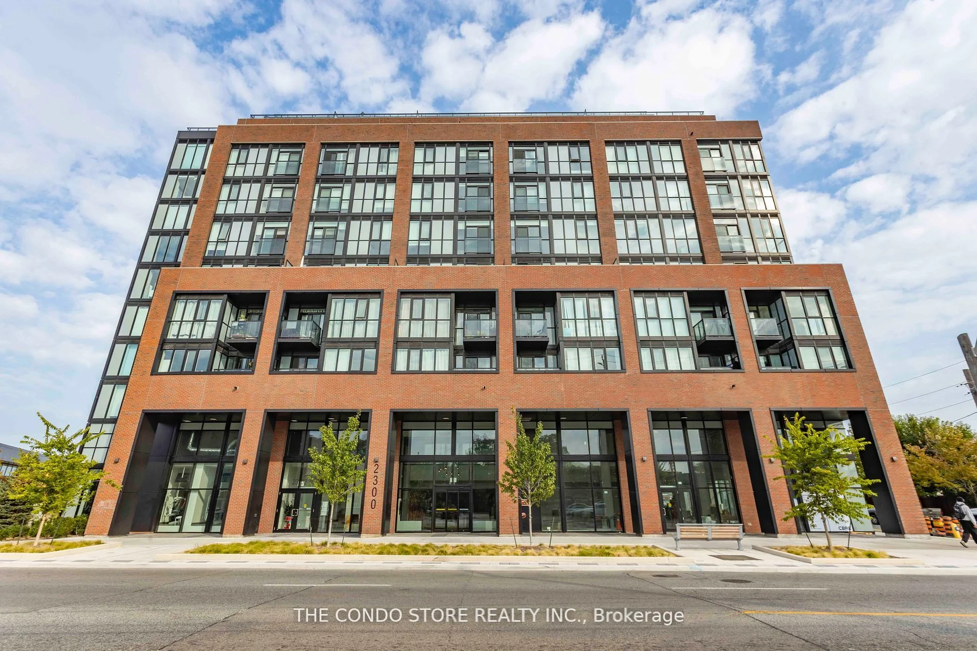 2300 St Clair Avenue W 610, Toronto W02, ON M6N 1K8