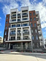 135 Canon Jackson Drive 207, Toronto W04, On M6m 0c3