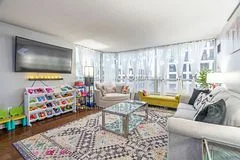 55 Elm Drive W 311, Mississauga, On L5b 3z3