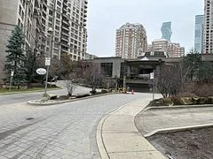 3888 Duke Of York Boulevard Ph22, Mississauga, On L5b 4p5