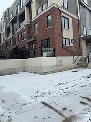 3415 Ridgeway Drive 7, Mississauga, On L5l 0b9