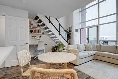 200 Manitoba Street 511, Toronto W06, ON M8Y 3Y9