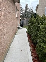 7192 Harding Crescent, Mississauga, ON L5N 6R5