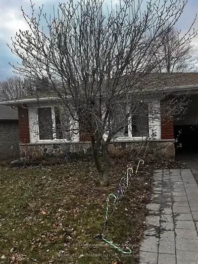 1398 Oxford Avenue Unit 2, Oakville, ON L6H 1T4