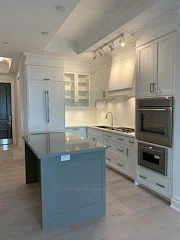 3 Elizabeth Street 204, Burlington, ON L7R 0G1