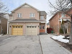 937 Tambourine Terrace N, Mississauga, On L5w 1s5