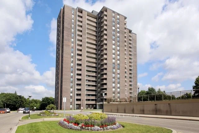1535 Lakeshore Road E 1710, Mississauga, ON L5E 3E2