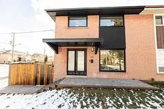 19 Coronado Court, Toronto W05, ON M9M 1S6