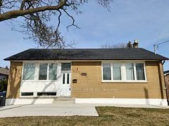 5513 Turney Drive, Mississauga, ON L5M 1A2