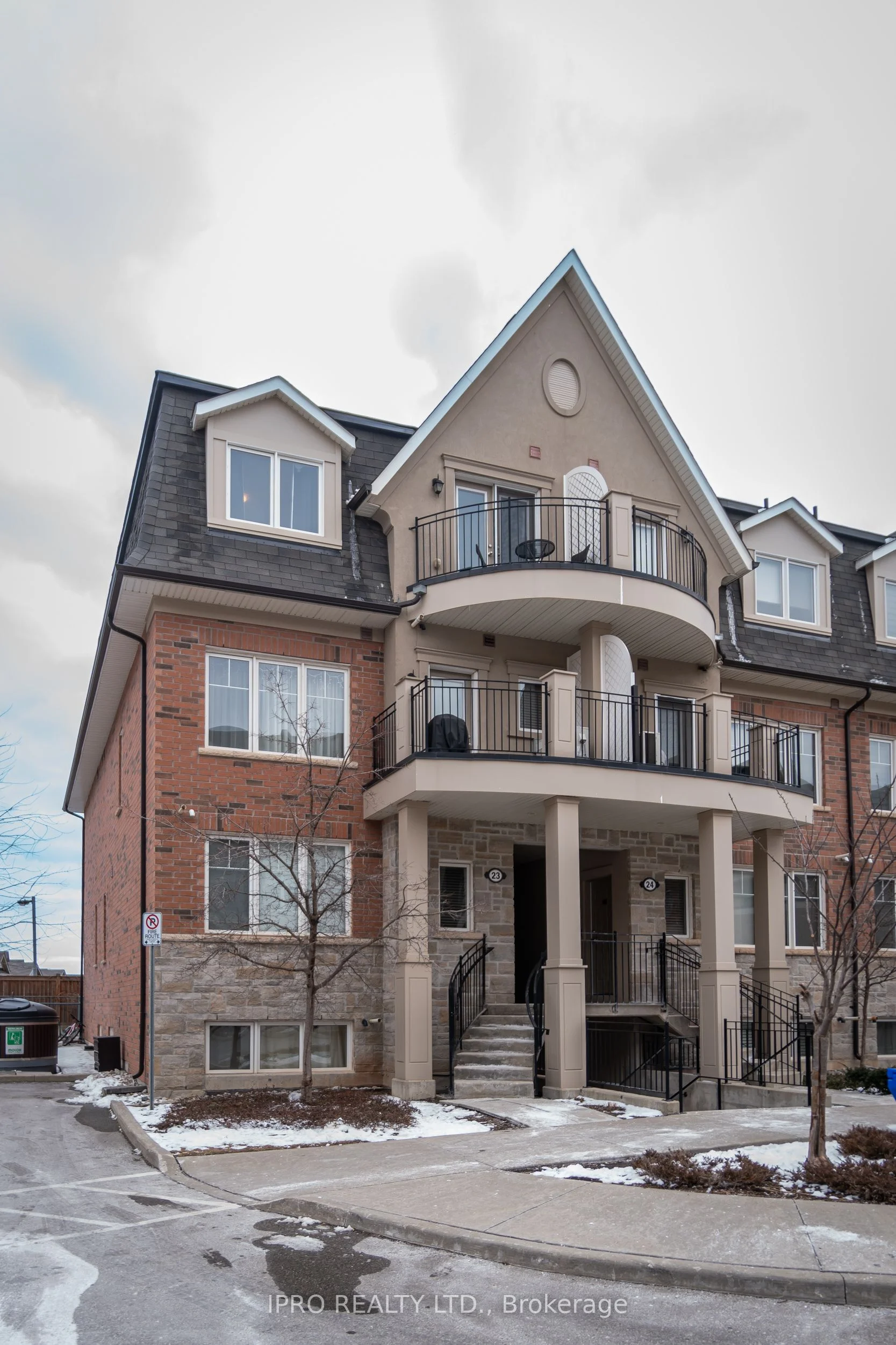 2420 Baronwood Drive 23-03, Oakville, On L6m 0x6