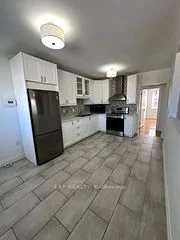 467 Silverthorn Avenue 1, Toronto W03, On M6m 3h6