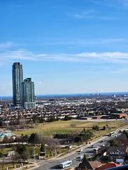 349 Rathburn Road W 1808, Mississauga, On L5g 0b9